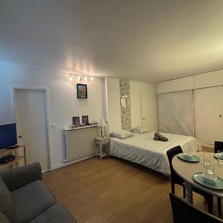 Appartement Des Champs Elysees Parijs Buitenkant foto