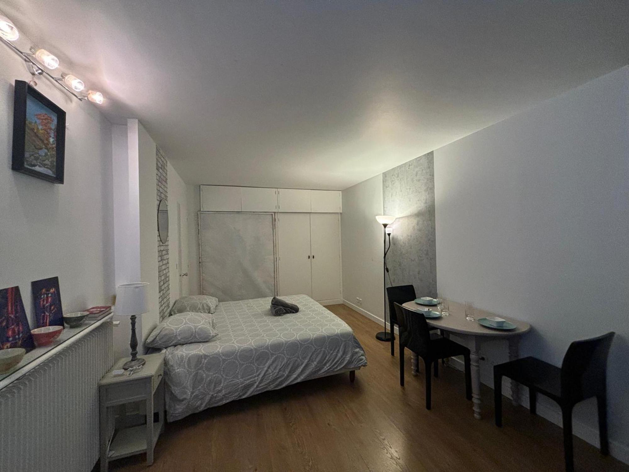 Appartement Des Champs Elysees Parijs Buitenkant foto